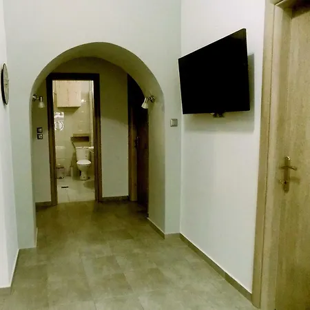 Vivian Kamelia House Villa