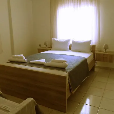 Vivian Kamelia House Villa