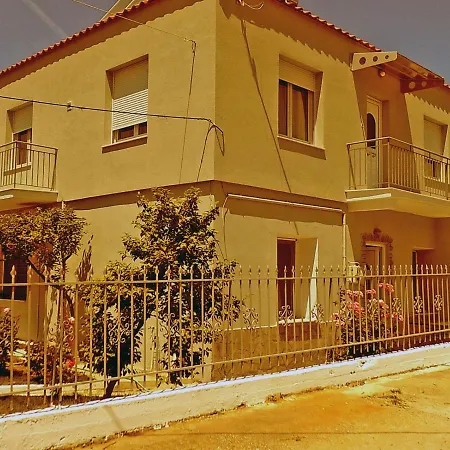 Vivian Kamelia House